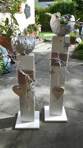 J Adore Ces Decorations Exterieures A Base De Blocs De Bois Brut Stehlen Garten Aussendekorationen