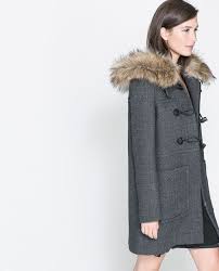 2 buttoned pockets on the front.warm and cosy hooded duffle coat. Grey Duffle Coat With Fur Hood From Zara Dufflecoat Zara Mantel