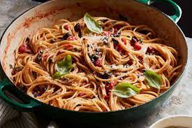 One Pan Pasta Puttanesca In 2021 Pasta Puttanesca One Pan Pasta Favorite Pasta Recipes