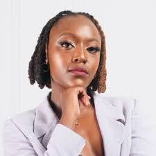 Daria Walker's Instagram, Twitter & Facebook