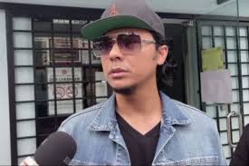 [V] Syamsul malas nak gaduh dengan Aaron Aziz... mahu seret Farid Kamil ke  mahkamah