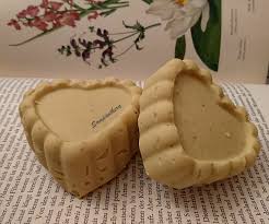 Meine 9 Seife Eine Bier Krauterseife Innere Werte Olivenol Rizinusol Kokosol Lauge Aus Bier Und Krautertee Mit G Grune Tonerde Pfefferminze Krautertee