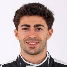 Kari Driver's Instagram, Twitter & Facebook