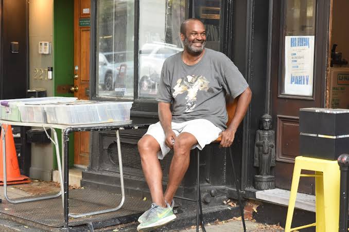 Community rallies around Mount Vernon Records as owner fights to stay open  - The Banner