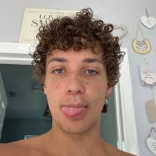 Jay 🐓 (@jaydondotharvey)