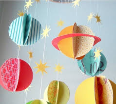 Make Your Own Mobile The Solar System With Planets Made Of Paper Selber Basteln Basteln Mit Papier Basteln