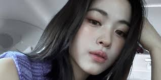 Tak Hanya Cantik Menawan, 5 Idol K-Pop Ini Juga Punya Aura Ganteng dan Cool  yang Jadi Daya Tarik Penggemar