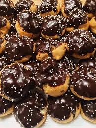 See 1,162 traveler reviews, 278 candid photos, and great deals for harraseeket inn, ranked #1 of 11 hotels in freeport and rated 4.5 of 5 at tripadvisor. Cream Puffs At The Lunch Buffet Harraseeket Inn Freeport Maine Lunch Buffet Tasty Dishes Cream Puffs