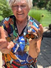 Sandy Shope's Instagram, Twitter & Facebook