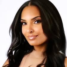 Erica Acheson's Instagram, Twitter & Facebook