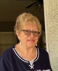 Elsie Sorenson's Instagram, Twitter & Facebook