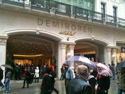 Demirören i̇stiklal avmi̇stanbul ve türkiye`nin en işlek caddelerinden olan i̇stiklal caddesinde avm.gen.tr sizin için tüm avm'leri bir araya getirerek size en yakın kampanya ve mağazaları. Beyoglu Demiroren Avm Nin Her Yeri Kacak Istanbulgercegi Com