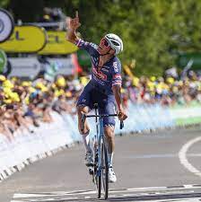 Zangeres beatrice van der poel bracht een ode aan jimi hendrix met vertalingen en bewerkingen van zijn hits. Van Der Poel Gelingt Was Grossvater Poulidor Nie Schaffte Radsport News Com