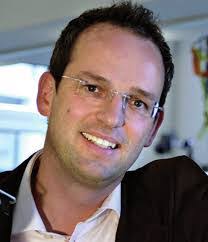 Daniel Felder's Instagram, Twitter & Facebook