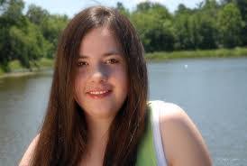 Hollie Armstrong's Instagram, Twitter & Facebook