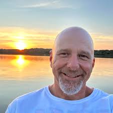 Is anyone experiencing lower water pressure in Aurora, IL?