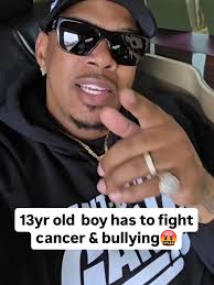 King Kyle Lee Pulls Up to Schools