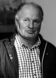 On behalf of all members of the Iveragh Coast Guard, we extend our deepest  sympathies to the family, friends, and colleagues of the late Myles  O'Sullivan. Myles was not only the dedicated