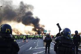 Gilets Jaunes Le Mouvement Pourrait Se Poursuivre Lundi 19 Novembre