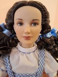 Dorothy, looking for one of these “drones” 👀