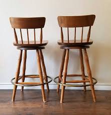 Pin By Michelle Bybee Moody On Sillas De Madera Y Bancos Bar Stools Swivel Bar Stools Stool