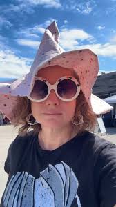 Have you ever seen a cat treadmill? Scarlett loves to go for a morning run!  Want to adopt a jogging cat? Visit www.animalrescuemobile.org to adopt  Scarlett or one of our other amazing