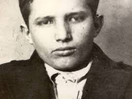 Cele 7 minuni ale lumii antice. Cine Avea SÄ I Schimbe Decisiv Destinul Lui Nicolae Ceausescu La 15 Ani Evenimentul Istoric