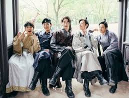 Scarlet heart ryeo is a south korean television series based on the chinese novel bu bu jing xin. 10th Prince Wang Eun 14th Prince Wang Jung 13th Prince Baek Ah 1st Prince Wang Moo 9th P Baekhyun Moon Lovers Moon Lovers Drama Scarlet Heart Ryeo Cast