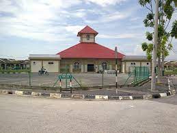 35 min from penang by bus , 20 min from butterwoth by bus or taxi. Surau Taman Ilmu Nibong Tebal Mapio Net