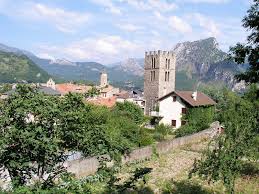 Elle vous permet de trouver un produit ou un service chez nos commerçants et nos restaurateurs, ainsi que leur localisation ou encore leurs horaires ! Camping Tarascon Sur Ariege Campingplatze In Tarascon Sur Ariege Mit Yelloh Village