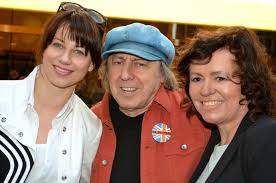 Join facebook to connect with jitka sedláčková and others you may know. Jitka Sedlackova Dasa Zazvurkova Boris Hybner Predstavuji Monodrama Lidsky Hlas Protext Pr Sluzby Ctk