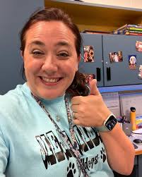 Mrs. Thompson (@heyitsmrst)