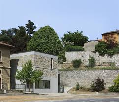 Epingle Sur Exotic Schools