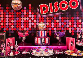A great party theme for birthdays, class reunions and more. Ilmu Pengetahuan 2 Retro Theme Party Decoration Ideas
