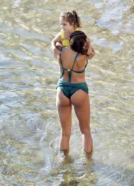 Mădălina ghenea a născut, în mare secret, o fetiță, prin cezariană, pe data de 4 aprilie. Cum AratÄƒ Charlotte Fiica MÄƒdÄƒlinei Ghenea È™i A Lui Matei Stratan MicuÈ›a A Imprumutat Din FrumuseÈ›ea Mamei Sale Antena 1