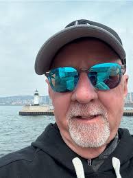 Appreciating the beauty of sunrise in Duluth