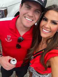 Thankfully the rain held off long enough for another great KCBD NewsChannel  11 family tailgate! Shoutout to our Assistant News Director Ruben for all  the work organizing and everyone who helped!