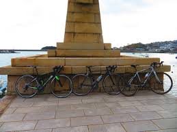 ロードバイク ロードバイク初心者 クロモリロード アートサイクルスタジオ artcyclestudio artcycle shimano claris shimanor500 鞆の浦 福山 海 sea 自転車 bicycles bicycle 自転 outdoor decor bicycle lover decor