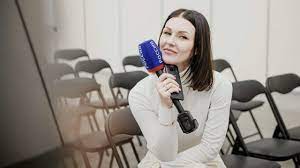 В 2019 году стало известно о романе александры с рэпером федором инсаровым (feduk'ом). Byvshuyu Vedushuyu Gtrk Kamchatka Aleksandru Novikovu Oshtrafovali Na 1000 Rublej Za Akciyu V Podderzhku Navalnogo