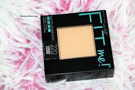 This compact powder from maybelline contains spf 25 and antioxidant goji berry which fights aging signs and gives flawless look to your face. Maybelline Fit Me Pressed Powder 220 Natural Beige Review Beauty The Best