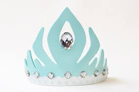 Connect the lines using short, curved lines. Frozen Princess Crown Kids Crafts Fun Craft Ideas Firstpalette Com