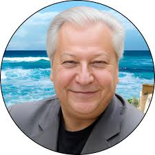 Are palm trees dead and should they be cut down?