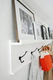 Viele kreative ideen und kostenlose anleitungen zum thema garderobe findest. Baue Dir Selbst Eine Garderobe Anleitung Und Inspirierende Ideen Diy Trends Entryway Coat Hooks Rustic Coat Rack Coat Rack Wall
