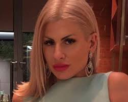 Your browser does not support the audio element. My Style Rocks H Eyrydikh Papadopoyloy Mas Deixnei To Vtekolte Ths Kai Liwnoyme Prosoxh Egkefalika