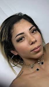 Ese colorcito le hizo MATCH a su cabello y le cambió el rostro POR COMPLETO  🤩🤩🤩💃🏽🔥 TÉCNICA: SHADOW OBVIO 🎉 TONO: MÉDIUM BROWN 🤎  @mastpmuofficial está volviéndose mi fav al momento 🔝