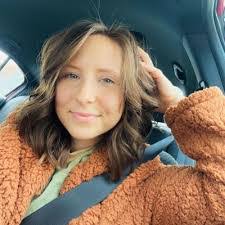 Mariah Wallace's Instagram, Twitter & Facebook