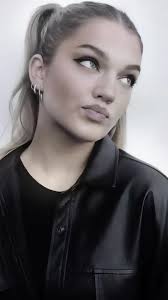 Keira Stevens Troy Narrations