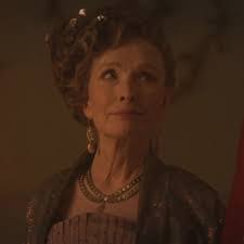 Audrey Dougan's Instagram, Twitter & Facebook