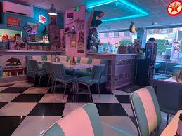 An opportunity to create a unique fusion of the '50s style diner with an '80s aesthetic. Arizona Diner Sarreguemines Restaurant Reviews Photos Phone Number Tripadvisor