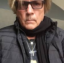 Omar Adams's Instagram, Twitter & Facebook